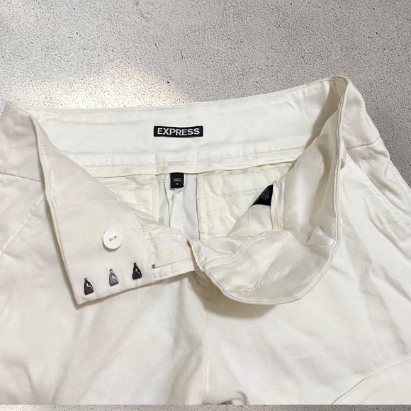 EXPRESS WHITE PREPPY SHORTS - Picture 3 of 3